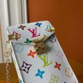 Louis Vuitton M13572 g2