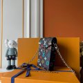 Louis Vuitton M13572 g1