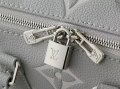 Louis Vuitton M12713 s1