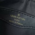 Louis Vuitton M45832 g1