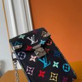 Louis Vuitton M13572 g1