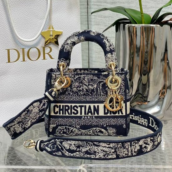 Christian Dior 103356 g1 - Haga un click en la imagen para cerrar