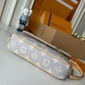 Louis Vuitton M81911 g2
