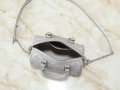 Louis Vuitton M12713 s1