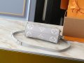 Louis Vuitton M14213 g1