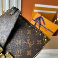 Louis Vuitton M14526 g1