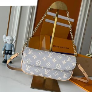 Louis Vuitton M81911 g2